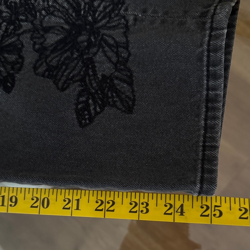 American Eagle Outfitters Charcoal Jeans with Black Floral Pattern - Picture 11 of 12